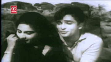 Aaj Yeh Aanchal Munh Kyun Chhupaye Lyrics - Rajendra Nath | Vijaya Choudhury | Shashi Kapoor | Mahendra Kapoor | Mukesh Chand Mathur (Mukesh)