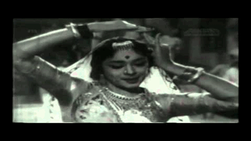 Aamna Samna Tose Jab Lyrics - Helen | Ajit | Ragini | Asha Bhosle | Kamal Barot