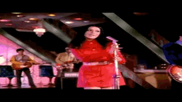 aapake kamare men ko_ii rahataa hai Lyrics - Dharmendra | Ajeet | Zeenat Aman | Kishore Kumar | Asha