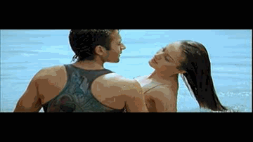 Aasmaan Jhuk Gaya Lyrics - Rishi Kapoor | Ritesh Deshmukh | Jackky Bhagnani | Ishaan | Shreya Ghoshal