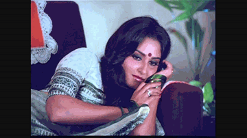 Aayo Prabhat Sab Mil Gao Lyrics - Sachin | Girish Karnad | Jayapradha | Rajan Mishra | S. Janaki (Sishta Sreeramamurthy Janaki)