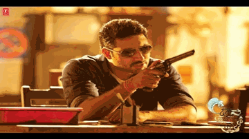 Abhishek Bachchan: Thayn Thayn &#8211; Dum Maro Dum 2011 Lyrics - Abhishek Bachchan | Earl
