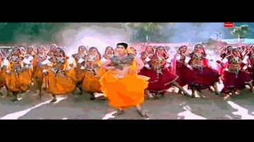 Acho Machko Lyrics - Ajay Devgan | Aruna Irani | Shakti Kapoor | Alka Yagnik