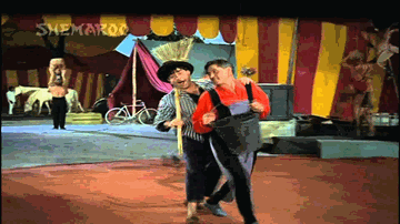 Ae Bhai Zara Dekh Ke Chalo Lyrics - Rishi Kapoor | Dharmendra | Manoj Kumar | Prabodh Chandra Dey (Manna Dey)
