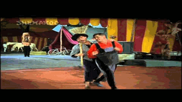 ai bhaaii, zaraa dekhake chalo, aage hii nahiin piichhe bhii Lyrics - Rishi Kapoor | Dharmendra | Manoj Kumar | Prabodh Chandra Dey (Manna Dey)