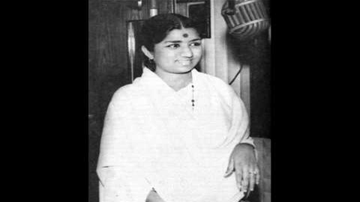 ai dil merii vafaa men koii asar nahiin hai Lyrics - Dilip Kumar | Nalini Jayawant | Nargis Dutt | Lata Mangeshkar | Meena Kapoor