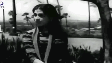 Akad Kar Ja Rahe Hai Lyrics - Ashok Kumar | Helen | Shyam | Asha Bhosle | Mohammed Rafi