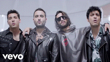 Amigos Con Derechos Lyrics - Reik | Maluma | English Song
