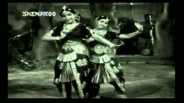 Aplam Chaplam Lyrics - Dilip Kumar | Pran | Meena Kumari | Lata Mangeshkar | Usha Mangeshkar
