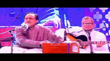 Apni Aankhon Mein Lyrics - Khalil Haider