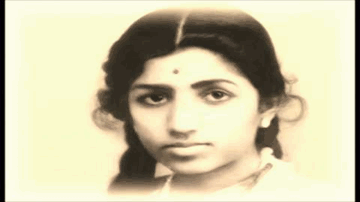 Aye Saaqi-E-Mastana Bhar De Lyrics - Pradeep Kumar | Shashikala | Helen | Lata Mangeshkar