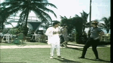 Bade Miyan Deewane Aise Na Bano Lyrics - I.S. Johar | Saira Banu | Joy Mukherjee | Mohammad Rafi | I. S. Johar