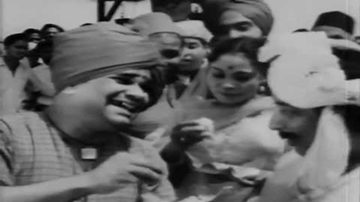 Badi Atpati Badi Chatpati Lyrics - Nirupa Roy | Ashok Kumar | Lalita Pawar | Mohammed Rafi | Ramchandra Narhar Chitalkar (C. Ramchandra)