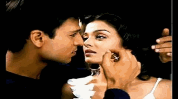 Bas Main Hoon Lyrics - Aishwarya Rai | Amitabh Bachchan | Vivek Oberoi | Shaan | Shankar Mahadevan