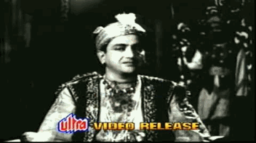 Beech Bhanwar Se Lyrics - Ashwini Bhave | Anjana Mumtaz | Manohar Singh | Kavita Krishnamurthy