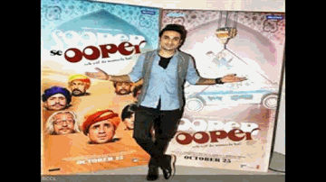 Behka Behka Lyrics - Gulshan Grover | Vir Das | Deepak Dobriyal | Ash King | Teesha Nigam
