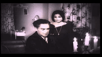 beqaraar dil, tuu gaaye jaa, khushiyon se bhare vo taraane Lyrics - Tanuja | Ashok Kumar | Kishore Kumar | Sulakshna Pandit