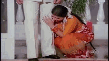 Bhari Barsaat Me Lyrics - I.S. Johar | Anil Dhawan | Rajendra Kumar | Hemlata