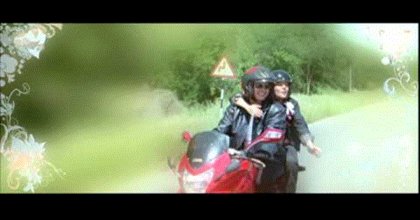 Bheeni Bheeni Mehki Mehki Lyrics - Shreyas Talpade | Amrita Rao