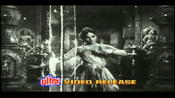 Binti Karat Mori Payal Lyrics - Nirupa Roy | Manhar Desai | Durga Khote | Lata Mangeshkar
