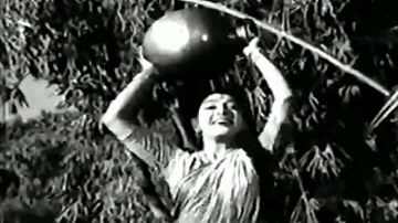 Bole Peehoo Peehoo Papihara Lyrics - Nirupa Roy | Mala Sinha | I.S. Johar | Lata Mangeshkar