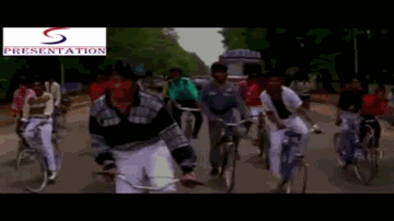 Bombay Ho Ya Madras Lyrics - Tanuja | Ashok Saraf | Asrani | S P Balasubramaniam