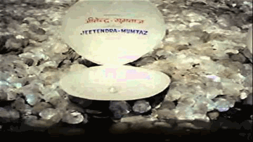 Boond Jo Ban Gayee Moti Lyrics - Mumtaz | Lalita Pawar | Jeetendra | Asha Bhosle | Prabodh Chandra Dey (Manna Dey)
