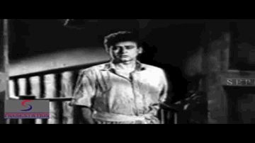 Chale Thumak Thumak Lyrics - Nirupa Roy | Mala Sinha | I.S. Johar | Lata Mangeshkar