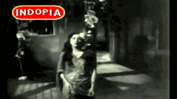 Chand Kabhi Tha Baahon Mein Lyrics - Helen | Balraj Sahni | Geeta Bali | Savita Banerjee