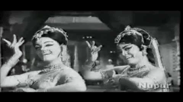 Chand Ne Aisa Jaadu Dala Lyrics - Asha Bhosle | Usha Khanna