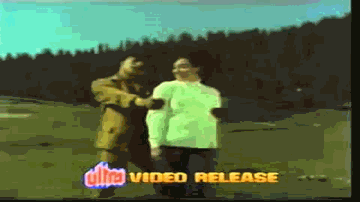 Chand Sa Gora Mukhda Lyrics - I.S. Johar | Joy Mukherjee | Helen | Asha Bhosle | Mukesh Chand Mathur (Mukesh)