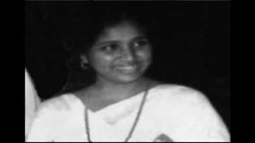 Chanda Ki Doli Lyrics - Chitra | Tun Tun | Maruti | Asha Bhosle