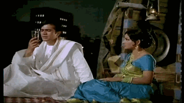 Chingari Koi Bhadke Lyrics - Sharmila Tagore | Manmohan | Asit Sen | Kishore Kumar