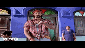 Chinnamma Chilakammaa - Titali Daboch Li Maine Lyrics - Tabu | Kunal Kapoor | Raghuveer Yadav | Sukhwinder Singh