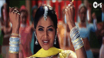 Chudi Chudi Lyrics - Mukesh Tiwari | Govind Namdeo | Farida Jalal | Prashant | Preeti &amp; Pinky