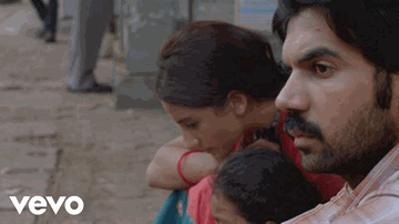 Darbadar Phire Lyrics - Patralekha | Rajkummar Rao | Neeti Mohan