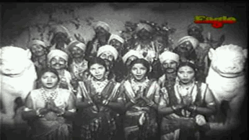 Dekho Dekho Ramrajya Mein Lyrics - Badri Prasad | Shobhna Samarth | Chandrakant | N/A
