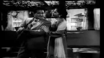 Dil Dhadke Nazar Lyrics - Geeta Bali | Bhagwan Dada | Lata Mangeshkar