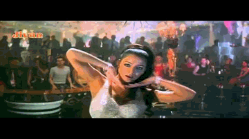 Dil Ne Dil Se Tujhe Pukara Lyrics - Celina Jaitly | Feroz Khan | Kashmira Shah | Gauri Bapat