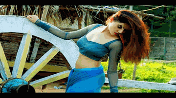 Dil Yeh Kahe Pyar Lyrics - Helen | Aruna Irani | Pooja Batra | Alka Yagnik