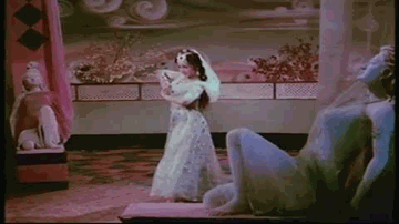 Dono Hatho Se Lyrics - Helen | Mahipal | Ajit | Usha Mangeshkar
