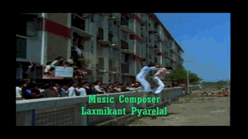 Duniya Ik Adalat Hai Lyrics - Amitabh Bachchan | Rekha | Helen | Kishore Kumar | Mohammed Rafi