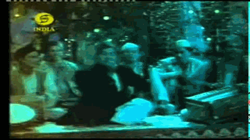Duniya Mein Baadshah Hai Lyrics - Sunil Dutt | Shyam | B.M. Vyas | Bande Hasan | Mohammed Rafi