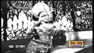 Dur Se Dur Se Ji Lyrics - Randhir Kapoor | Mumtaz | Madhubala | Shamshad
