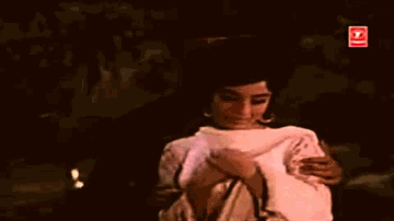 duur rahakar na karo baat, kariib aa jaao Lyrics - Manoj Kumar | Mahmood | Bharat Bhushan | Mohammad Rafi