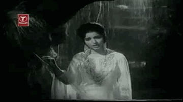 Ek Ajnabi Teri Baho Me Lyrics - Kumkum | Sheikh Mukhtar | Nishi | Suman Kalyanpur