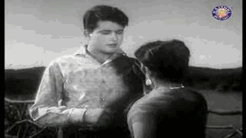 Ek Baat Puchhta Hun Lyrics - Lalita Pawar | Manoj Kumar | I. S. Johar | Mukesh Chand Mathur (Mukesh) | Usha Mangeshkar
