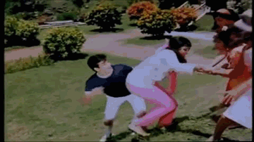 ek bechaaraa pyaar kaa maaraa Lyrics - Hema Malini | Suraiyya | Jeetendra | Mohammad Rafi