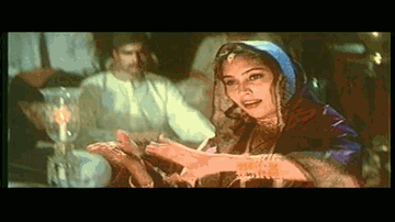 Ghar Nahin Hamare Lyrics - Amrish Puri | Kiron Kher | Surekha Sikri | Arati Ankalikar Tikekar