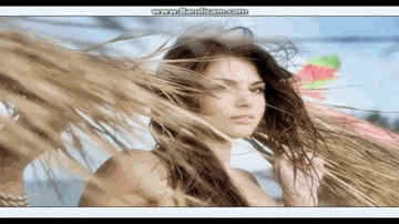 Gum Sum Kyon Hai Sanam Lyrics - Randhir Kapoor | Aruna Irani | Neetu Singh | Asha Bhosle